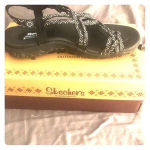 Sketchers Sandal-brand new!